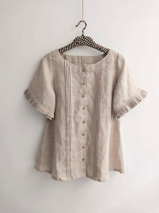 Sustainable Linen Shirt For Women in Beige Color. Conscious Fashion.