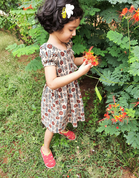 Organic dress for little girl