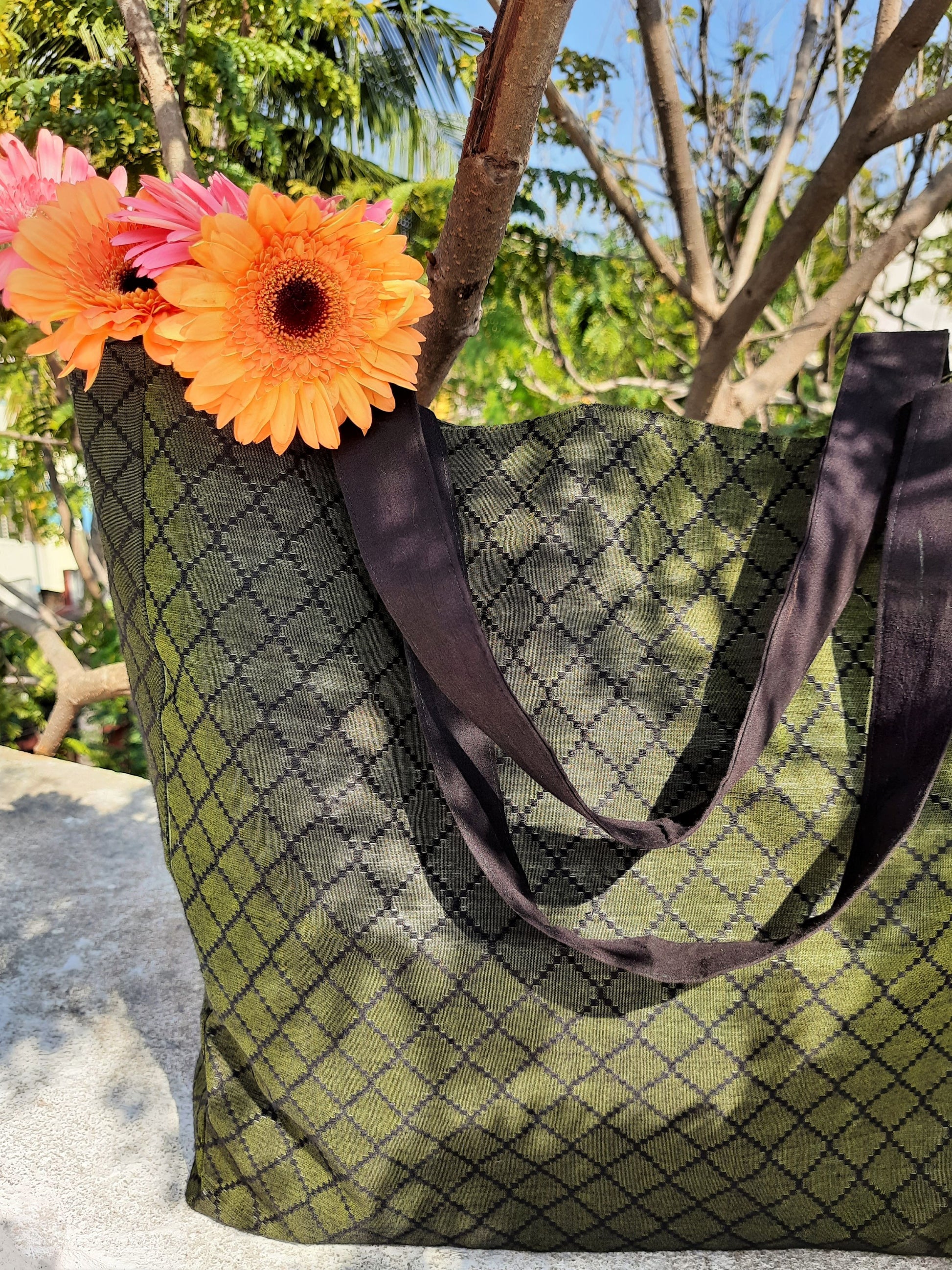 Upcycled fabric handbag, Everyday use jhola bag, Upcycled green jhola bag, Handbag, Fabric handbag, Recycled handbag, Grocery fabric bag