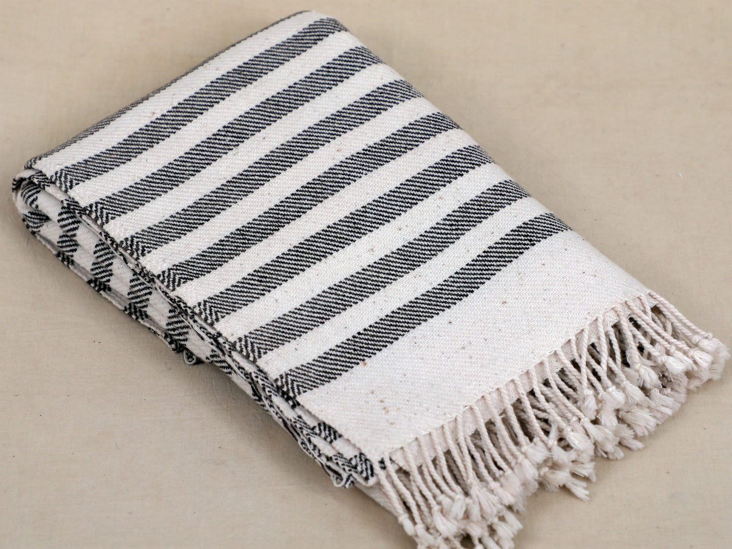 Handwoven organic cotton bath towel in grey and white color, Handmade organic cotton bath towel