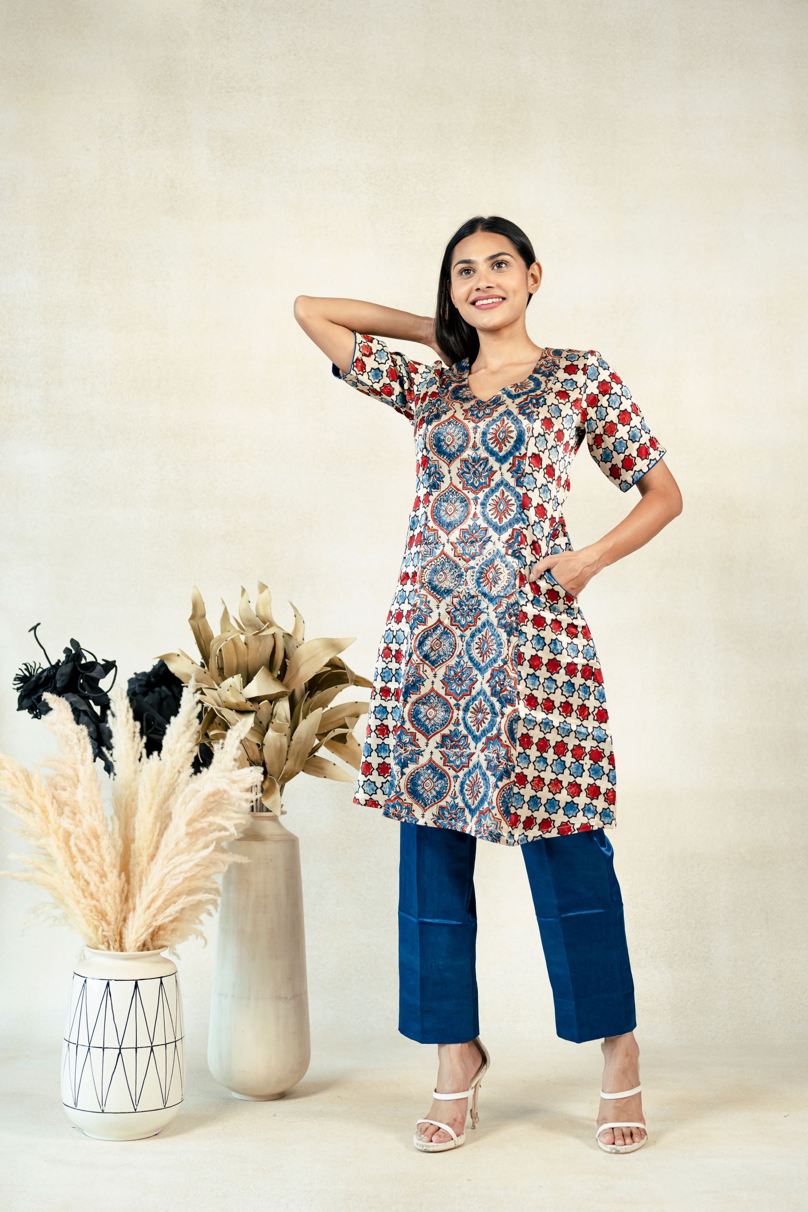 Buy Blue Dupion Silk Printed Abstract Round Asymmetric Kurta And Pant Set For  Women by Clos Online at Aza Fashions.